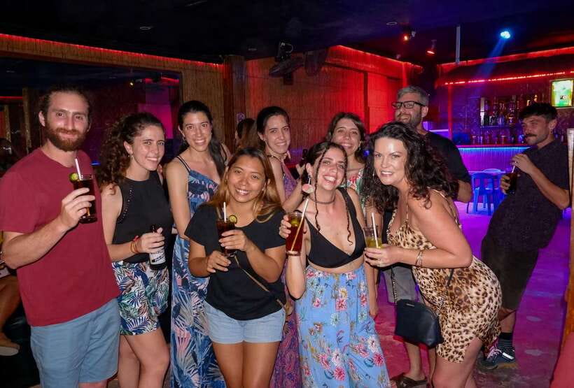 Panglao Bohol Island: Alona Beach Pub Crawl with Drinks - The middle of the crawl, local bars and new company