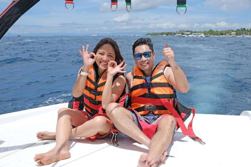 Panglao: Solo or Tandem Parasailing Experience near Alona - How safe does the activity feel?