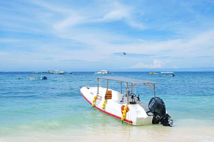 Panglao: Solo or Tandem Parasailing Experience near Alona - From boat seat to open air