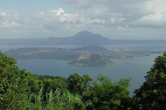 PanoramicTagaytay Ridge Tour from Manila - People’s Park in the Sky and the Palace viewpoint