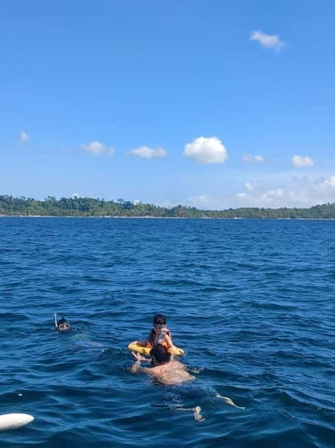 Port Barton: Island Hopping with Lunch,Hotel Transfer & Fees - Maxima Island Beach is your quiet beach break