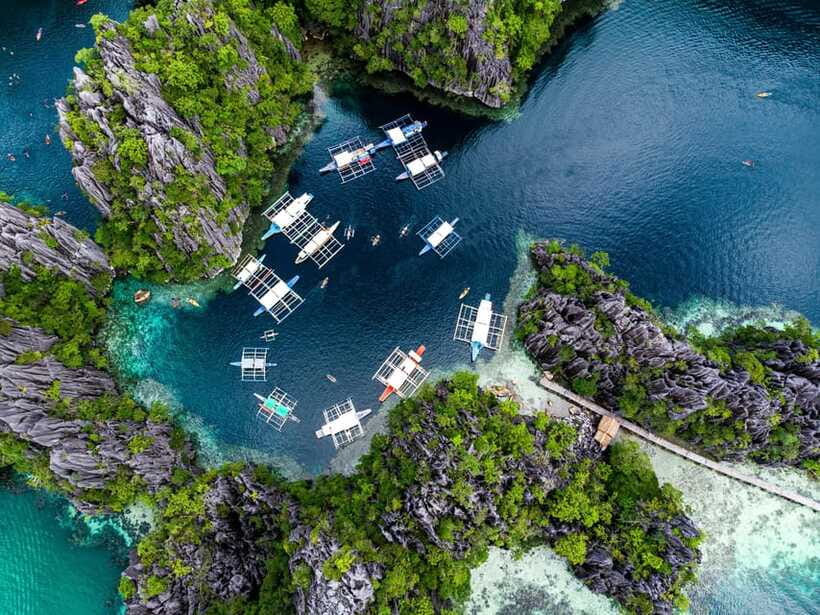 Private tour of the highlights of El Nido - Snake Island and its winding sandbar