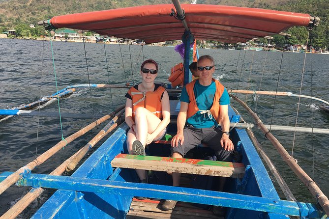 Private Tour: Tagaytay Midlands & Taal Volcano Boat Ride - Lunch above the lake in Silang