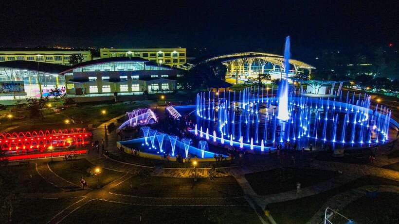 Puerto Princesa: Balayong People's Park with Dinner and Show - Hotel pickup keeps the evening easy