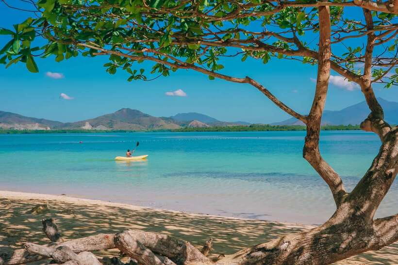 Puerto Princesa: Cowrie Island Guided Day Tour with Meal - Why the private format matters