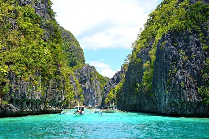 Puerto Princesa Underground River Shared Tour - The boat ride into the protected park