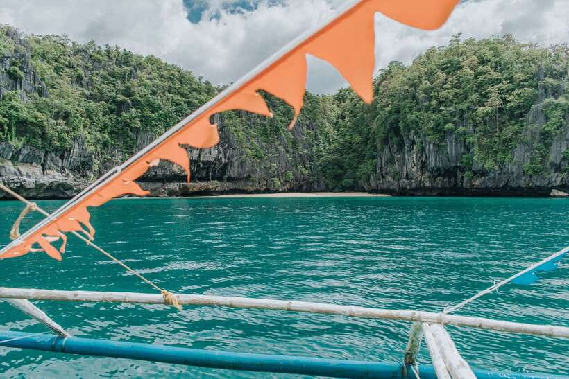 Puerto Princesa: Underground River, Zipline, Paddleboat Tour - A quiet paddle through the mangroves