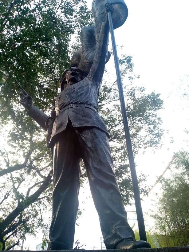 Revolutionary Tour of Manila - Fort Santiago: Rizal, prison cells, and wartime suffering