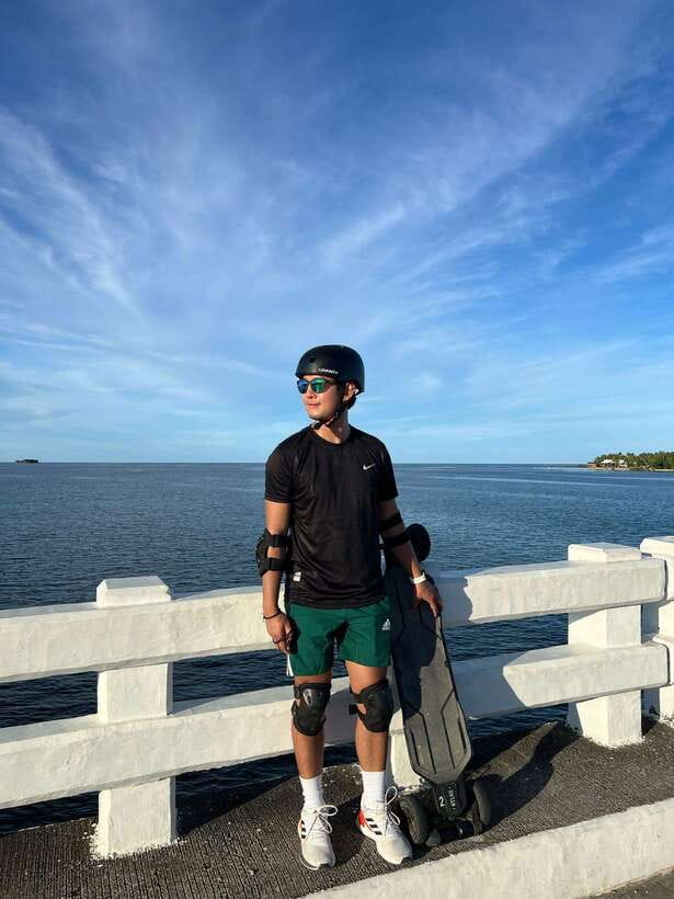 Siargao : Sunset 2 Hours Guided Electric Skate Experience - What the $31 price gets you