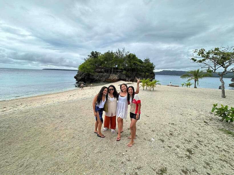 Siquijor: Jeepney Island Tour with Snorkeling - Why a Jeepney is a good way to see Siquijor
