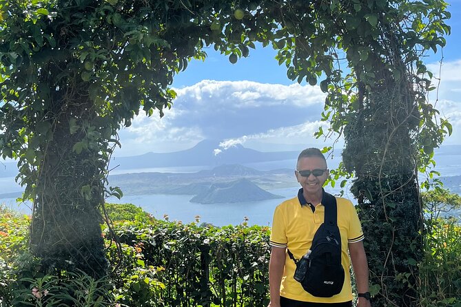 Tagaytay Day Tour sightseeing with Panoramic Taal volcano view - Mount Mungsay and the 360-Degree View