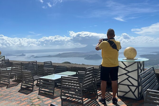Tagaytay Day Tour sightseeing with Panoramic Taal volcano view - Fresh Fruit Stalls and the Local Side of Tagaytay