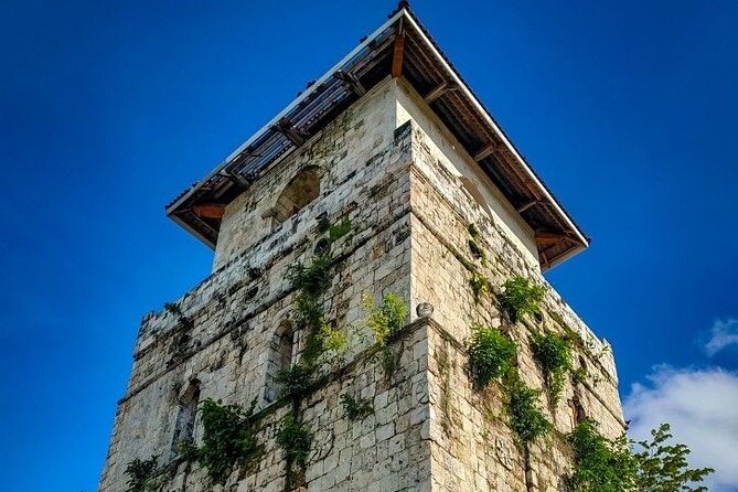 The tour of the must-see sites of Bohol - Baclayon Church and Bohol’s Catholic past