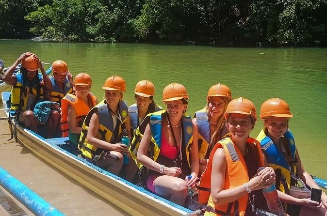 Underground River Tour w/ Private Van, Puerto Princesa to El Nido - The private van and drop-off in El Nido