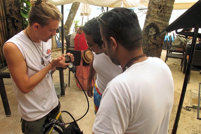 WaterColors - Discover Scuba Diving in Boracay - A first underwater lesson beside White Beach