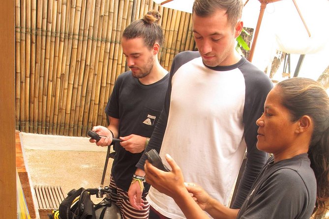 WaterColors - PADI Scuba Diver Certification in Boracay - Day one: theory before the first boat session